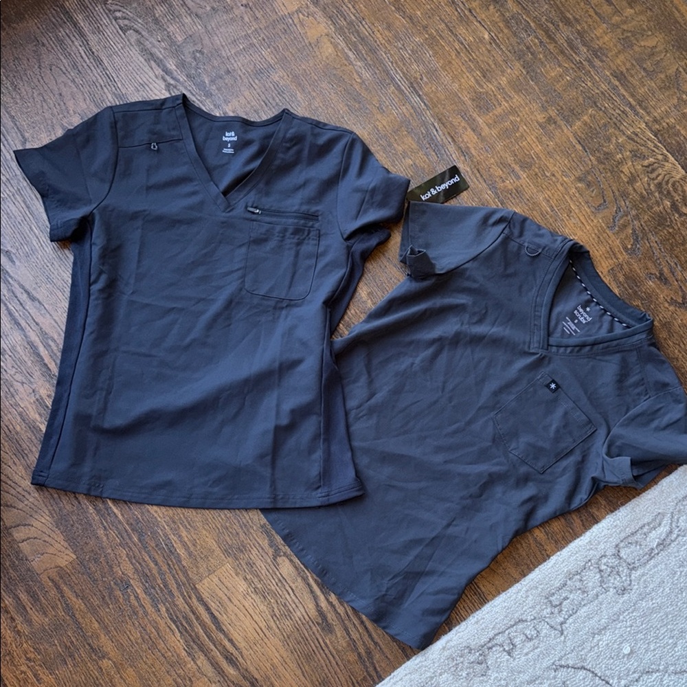 Scrubs 2 Pewter Gray Evania style V-Neck Tops from Scrubs & Beyond small